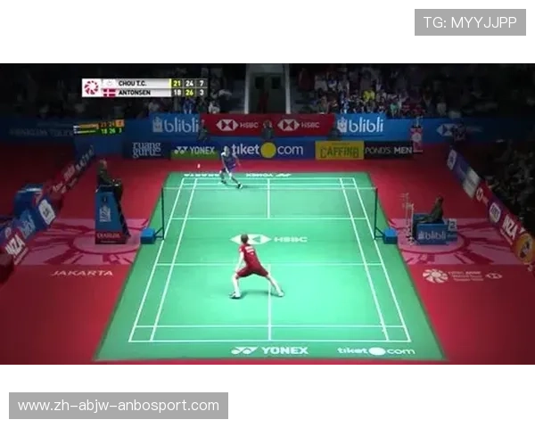 羽毛球滑板吊球视频